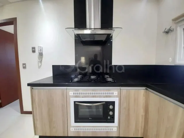 Imagem 10: Casa para Venda em Florianópolis, Campeche, 3 Dormitórios, 3 Suítes, 4 Banheiros, 2