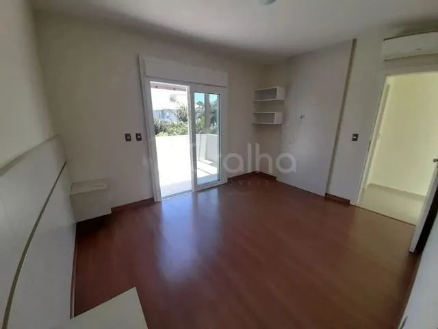 Imagem 8: Casa para Venda em Florianópolis, Campeche, 3 Dormitórios, 3 Suítes, 4 Banheiros, 2