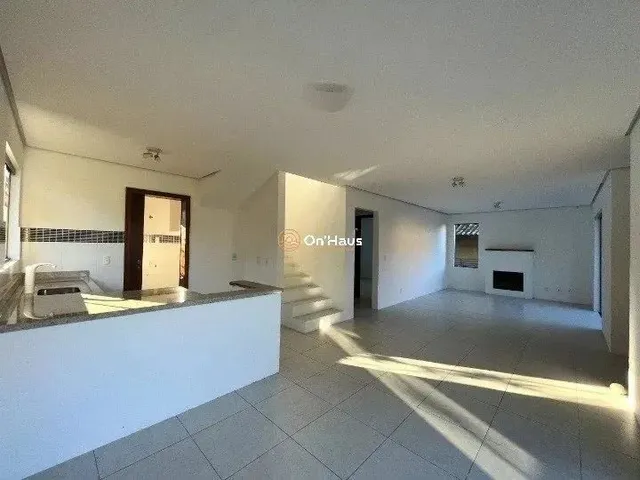 Imagem 6: Casa com 2 Dormitórios À Venda R$ 1.790.000,00 no Rio Tavares - Florianópolis