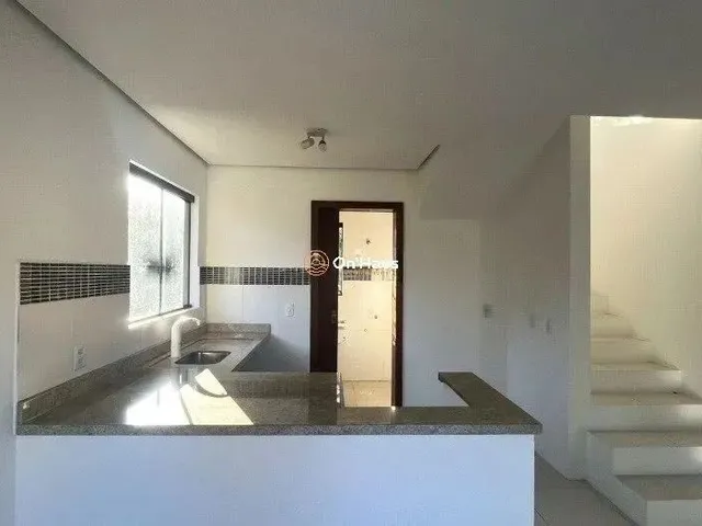 Imagem 4: Casa com 2 Dormitórios À Venda R$ 1.790.000,00 no Rio Tavares - Florianópolis