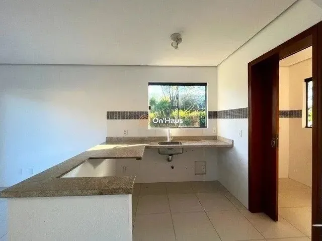 Imagem 5: Casa com 2 Dormitórios À Venda R$ 1.790.000,00 no Rio Tavares - Florianópolis