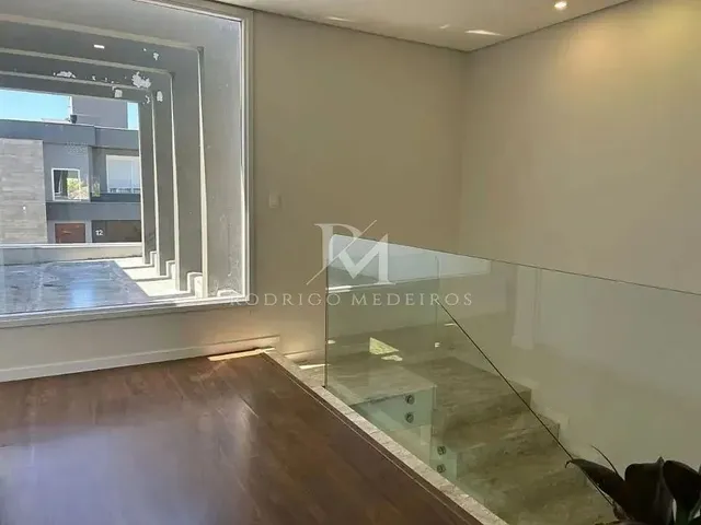 Imagem 2: Casa de 4 Suítes À Venda no Campeche, Florianópolis