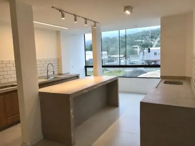Imagem 12: Apartamento no Ribeirão da Ilha - 2 Suítes e Vaga Coberta