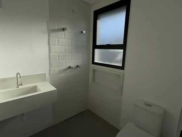 Imagem 10: Casa de 3 Dormitórios À Venda no Campeche