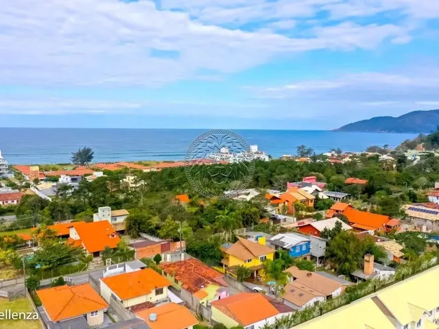 Imagem 3: Casa com 03 Dormitórios em Condomínio Clube no Morro das Pedras
