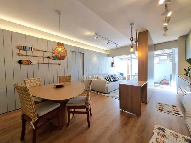 Imagem: O apartamento possui 2 Dormitórios, 2 Suítes, 1 Banheiro,