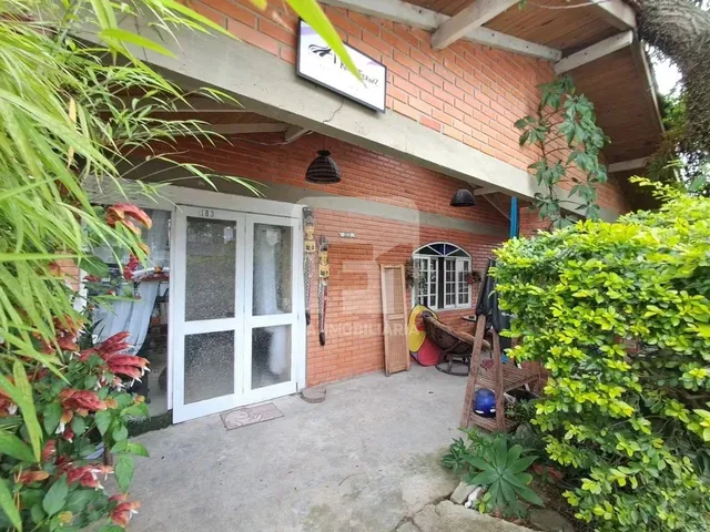 Imagem: Casa com 6 Dormitórios À Venda no Rio