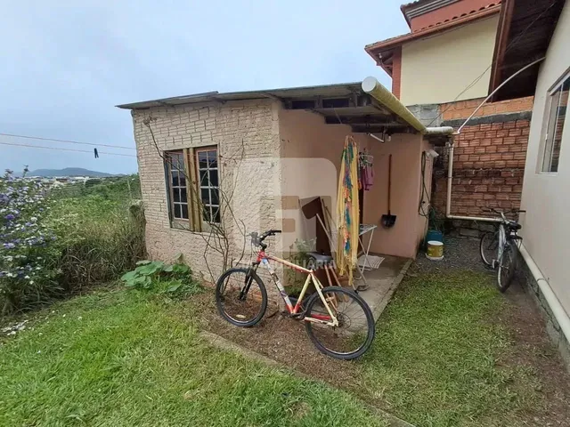 Imagem 4: Casa com 6 Dormitórios À Venda no Rio Tavares
