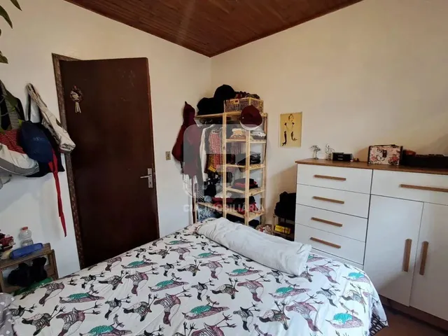 Imagem 2: Casa com 6 Dormitórios À Venda no Rio Tavares