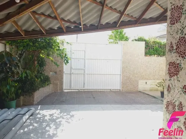 Imagem 11: Casa com 6 Dormitórios | Ribeirão da Ilha