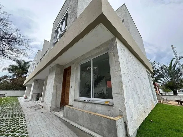 Imagem 1: Casa Nova a Venda no Campeche de 3 Dormitórios Sendo 1 Suite Dentro de Loteamento