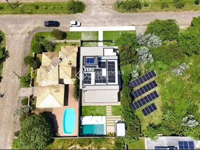 Imagem 11: Casa a Venda com 4 Quartos, 1 Suíte Master, Sul da Ilha no Pântano do Sul Em