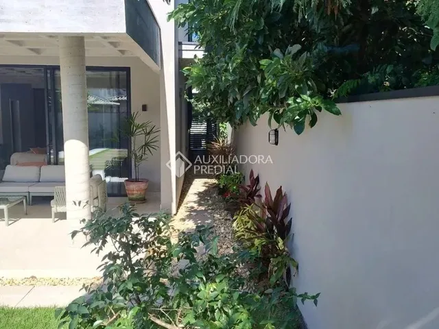 Imagem 4: Casa a Venda com 4 Quartos, 1 Suíte Master, Sul da Ilha no Pântano do Sul Em