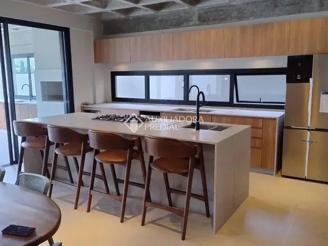 Imagem 10: Casa a Venda com 4 Quartos, 1 Suíte Master, Sul da Ilha no Pântano do Sul Em