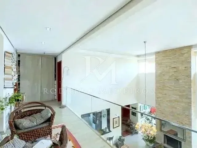 Imagem 3: Casa À Venda no Campeche, Florianópolis, em Condomínio com 5 Suítes e Lazer Completo