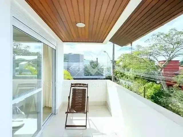 Imagem 12: Casa À Venda no Campeche, Florianópolis, em Condomínio com 5 Suítes e Lazer Completo