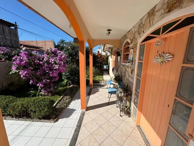 Imagem: Casa Térrea a Venda de 4 Dormitórios com