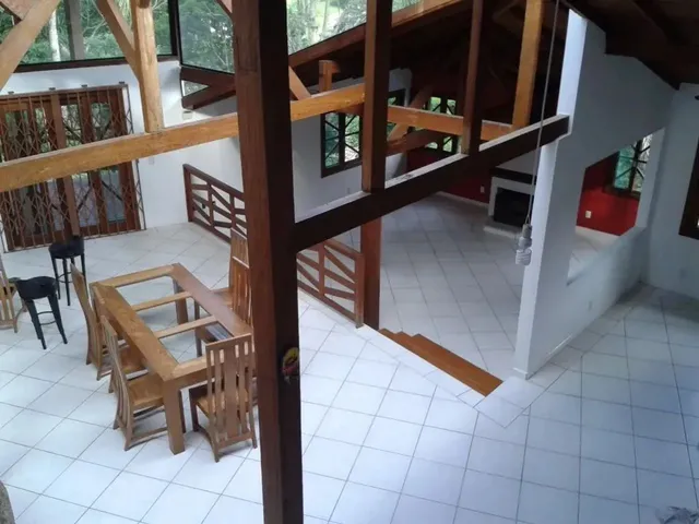 Imagem 2: Casa Estilo Balinês no Rio Tavares