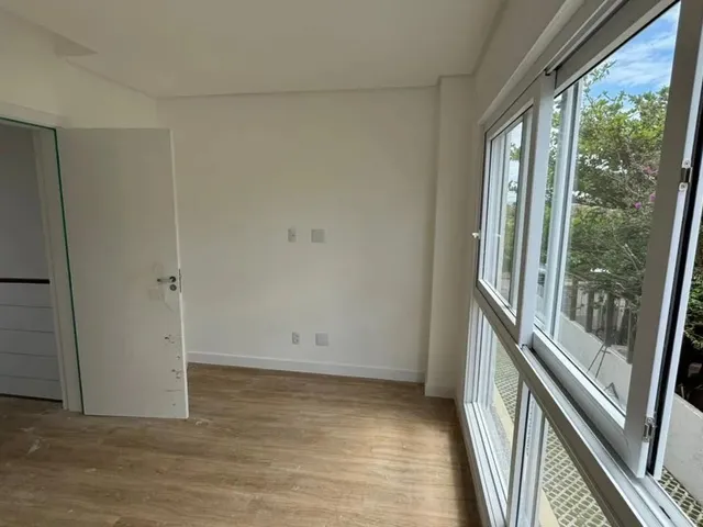 Imagem 7: À Venda Casa em condomínio com 3 dormitórios