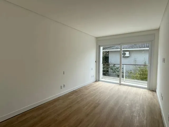 Imagem 5: À Venda Casa em condomínio com 3 dormitórios