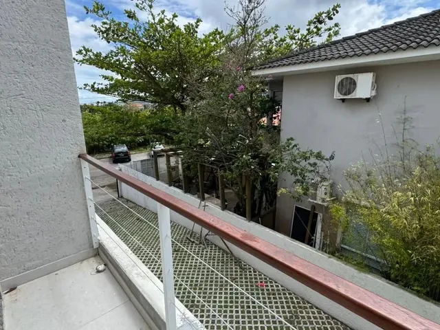 Imagem 13: À Venda Casa em condomínio com 3 dormitórios