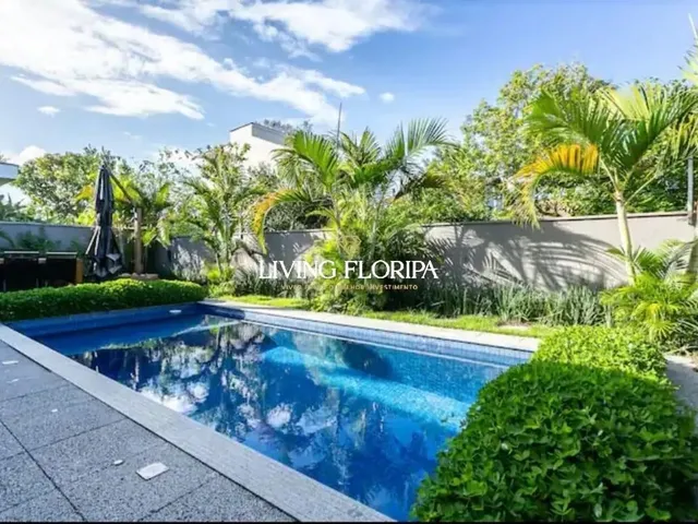 Imagem: Casa Alto Padrão com 4 Suítes À Venda