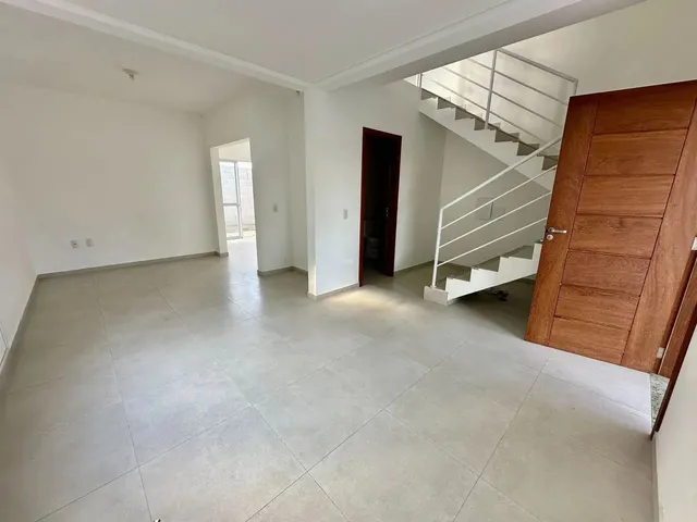 Imagem: Casa com 3 Suítes no Campeche. Rua Tranquila