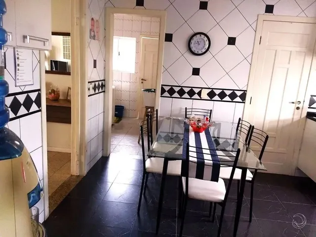 Imagem 7: Casa para Venda em Florianópolis, Carianos, 3 Dormitórios, 3 Suítes, 4 Banheiros, 4