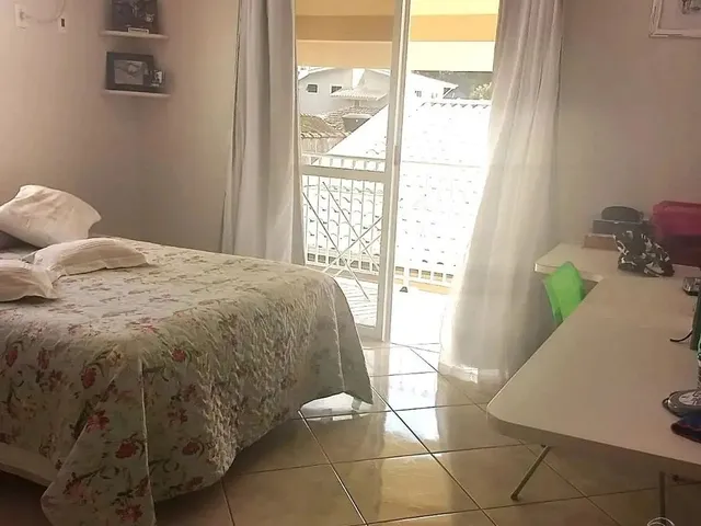 Imagem 3: Casa para Venda em Florianópolis, Carianos, 3 Dormitórios, 3 Suítes, 4 Banheiros, 4