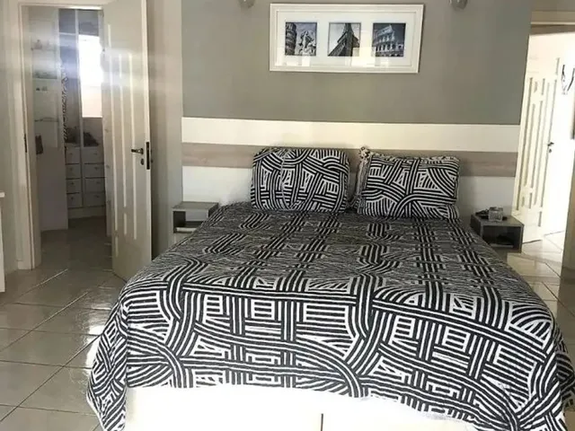 Imagem 14: Casa para Venda em Florianópolis, Carianos, 3 Dormitórios, 3 Suítes, 4 Banheiros, 4