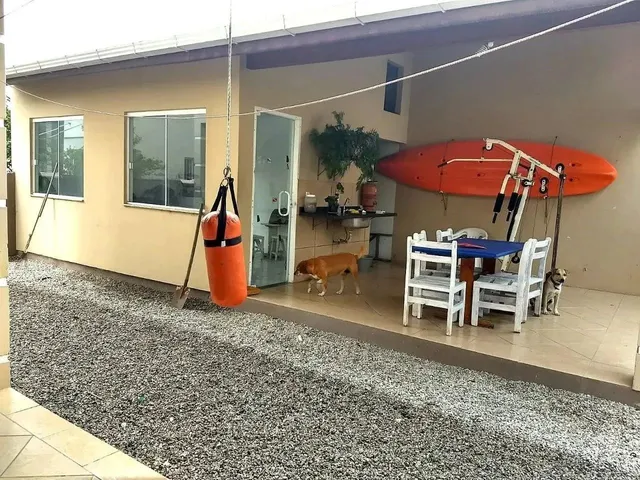 Imagem 4: Casa para Venda em Florianópolis, Carianos, 3 Dormitórios, 3 Suítes, 4 Banheiros, 4
