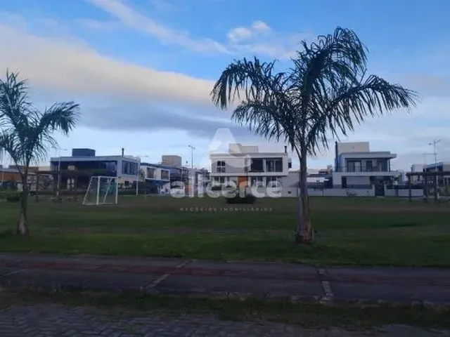Imagem 3: Casa À Venda com 3 Quartos 3 Suítes, 178,06M² em Rio Tavares Florianópolis
