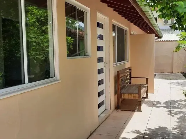 Imagem 1: Casa com 4 Dormitório no Bairro Campeche