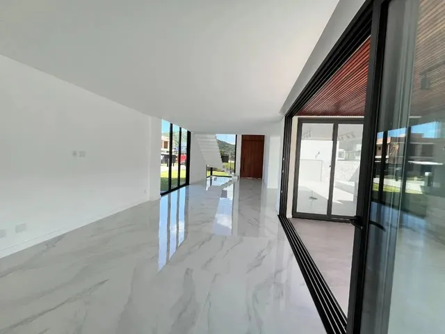 Imagem 7: Casa para Venda em Florianópolis, Rio Tavares, 3 Dormitórios, 3 Suítes, 5 Banheiros, 4