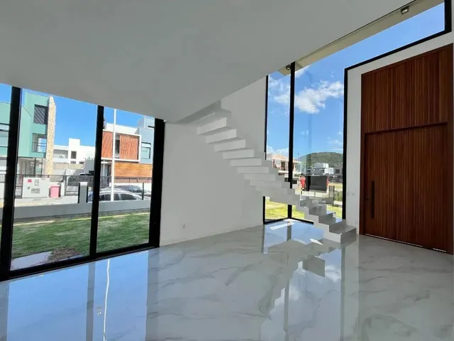 Imagem 3: Casa para Venda em Florianópolis, Rio Tavares, 3 Dormitórios, 3 Suítes, 5 Banheiros, 4