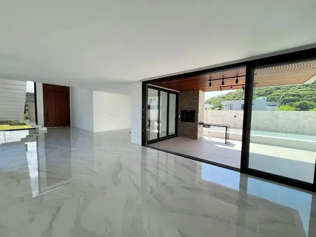 Imagem 13: Casa para Venda em Florianópolis, Rio Tavares, 3 Dormitórios, 3 Suítes, 5 Banheiros, 4