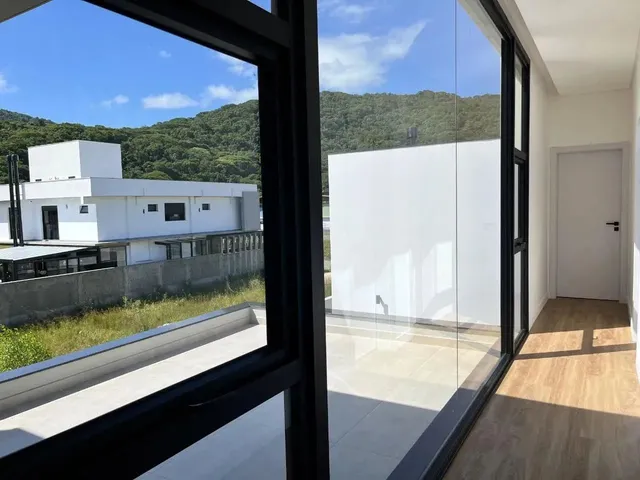 Imagem 4: Casa para Venda em Florianópolis, Rio Tavares, 3 Dormitórios, 3 Suítes, 5 Banheiros, 4