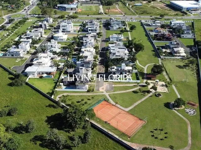Imagem 3: Casa À Venda em Condomínio Fechado com 4 Suítes no Campeche, Florianópolis, Sc