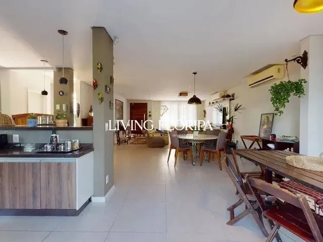 Imagem 6: Casa À Venda em Condomínio Fechado com 4 Suítes no Campeche, Florianópolis, Sc
