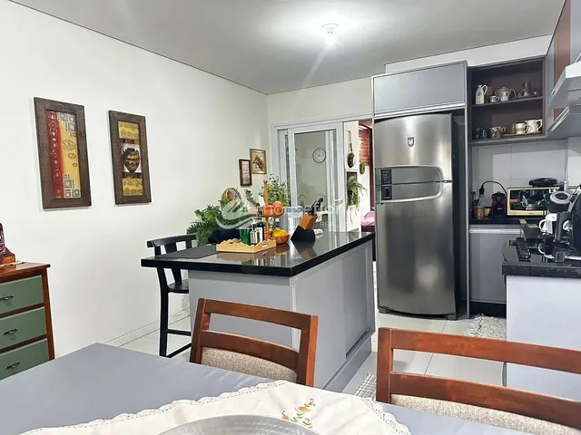Imagem 3: Casa À Venda Financiável com 3 Dormitórios, em Loteamento Planejado, no Campeche