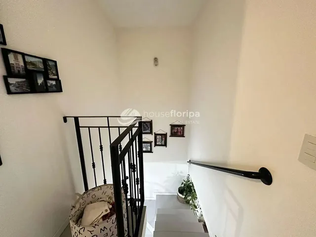Imagem 4: Casa À Venda Financiável com 3 Dormitórios, em Loteamento Planejado, no Campeche