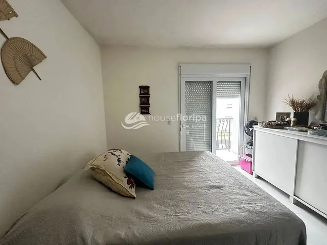 Imagem 14: Casa À Venda Financiável com 3 Dormitórios, em Loteamento Planejado, no Campeche