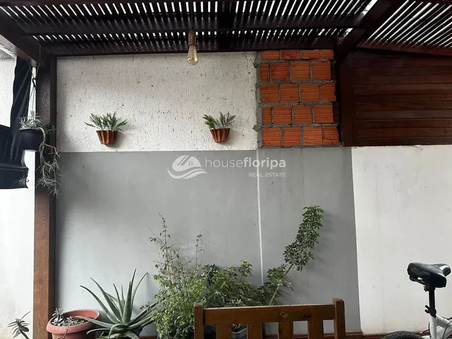Imagem 7: Casa À Venda Financiável com 3 Dormitórios, em Loteamento Planejado, no Campeche