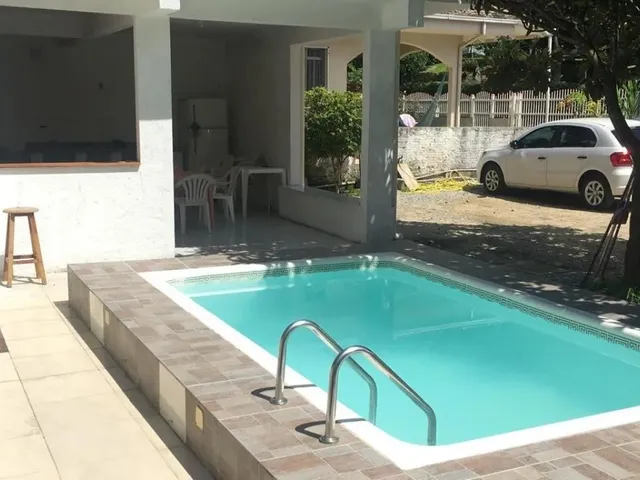Imagem 3: Casa Residencial À Venda no Pântano do Sul com 304 M² e 11 Dormitórios/Quartos