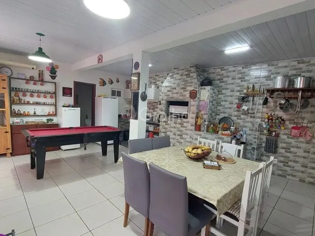 Imagem 11: Casa para Venda em Florianópolis, Carianos, 5 Dormitórios, 1 Suíte, 3 Banheiros, 4