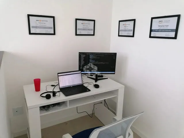 Imagem 9: Apartamento Duplex com 2 Dormitórios, 1 Suíte a 300 Metros da Praia do Campeche