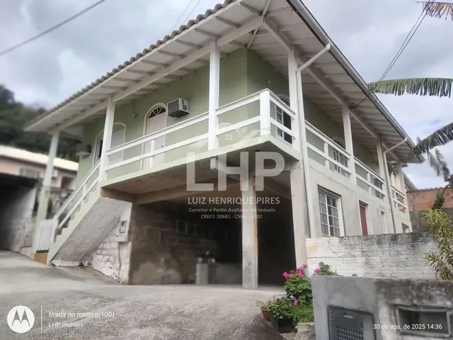Imagem: Casa À Venda no Bairro Costeira do Pirajubaé