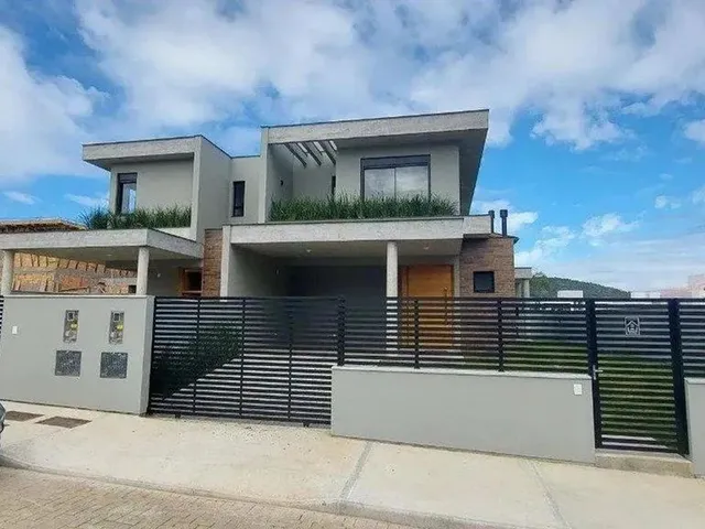 Imagem 1: Casa para Venda em Florianópolis, Rio Tavares, 3 Dormitórios, 1 Suíte, 3 Banheiros, 2