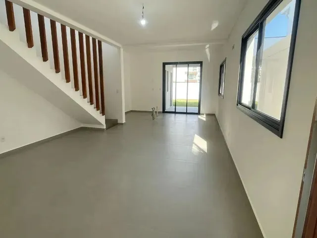 Imagem 12: Casa para Venda em Florianópolis, Pântano do Sul, 3 Dormitórios, 2 Suítes, 3