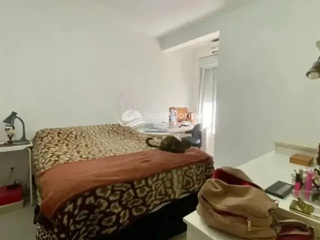 Imagem 2: Casa com 3 Quartos, Suíte, Quintal e 2 Vagas de Garagem, a Apenas 200 Metros da Praia No